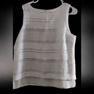 White House Black Market Textured White Tank Top